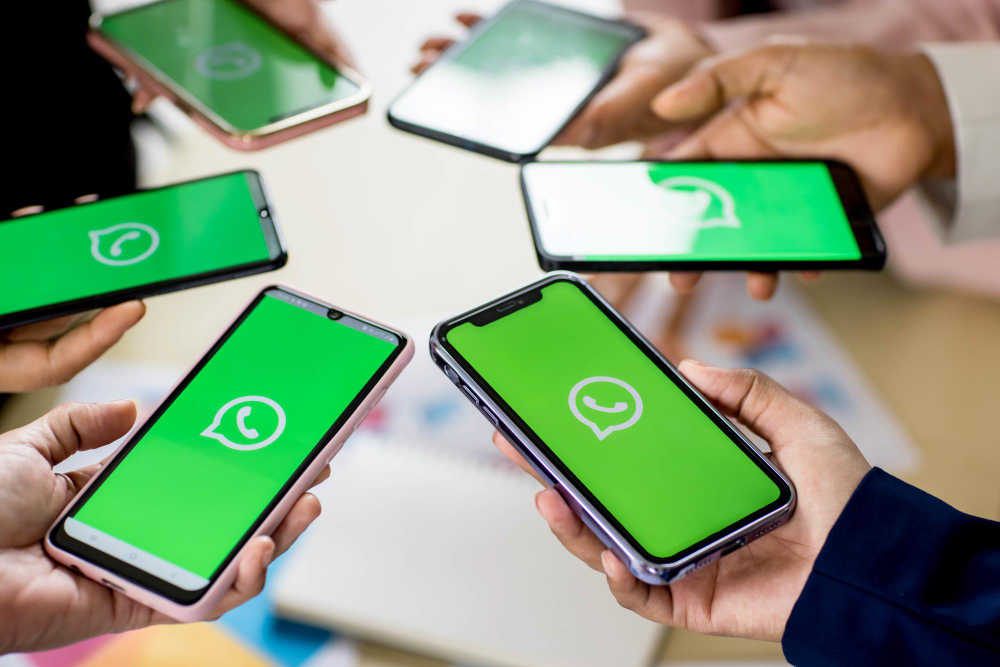 قائمة البث في WhatsApp Business: كيفية إنشائها ومتى تستخدمها